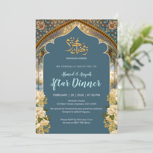 Elegant Blue & Gold Arch Ramadan Iftar Dinner Kaart (Staand voorkant)