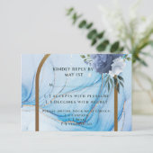 Elegant Blue & Gold Wedding RSVP Card  (Staand voorkant)