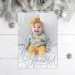 Elegant Blue Hand Lettered Happy Hanukkah Foto Feestdagenkaart<br><div class="desc">Met de hand Letterde "Happy Hanukkah" boven foto met optionele gelaagde backer met tekst. Voeg uw eigen foto aan de rug toe indien gewenst.</div>