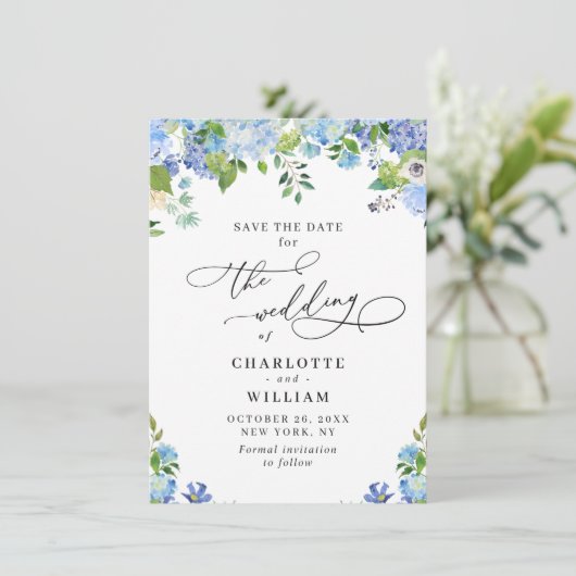 Elegant Blue Hydrangea Greenery Photo Wedding QR Save The Date (Staand voorkant)