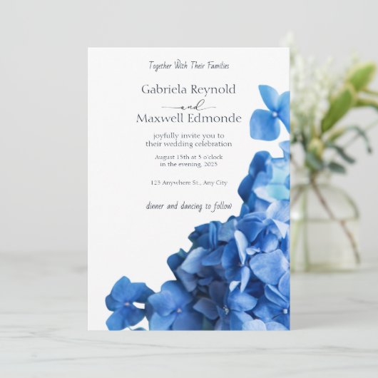 Elegant Blue Hydrangea Wedding Invitation Kaart (Staand voorkant)