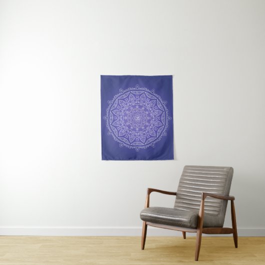 Elegant Blue Om Mandala Tapestry Wandkleed (In situ)