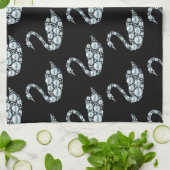 Elegant Blue Pearl Swan op zwarte achtergrond Theedoek (Gevouwen)