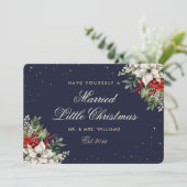 Elegant Blue Photo First Married Christmas Wedding Feestdagenkaart (Staand voorkant)