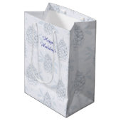 Elegant Blue & Silver Christmas  Medium Cadeauzakje (Voorkant Gekanteld)