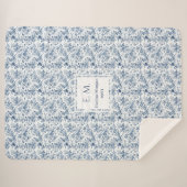 Elegant Blue Toile Personalized Throw Gift for Him (Voorkant (horizontaal))