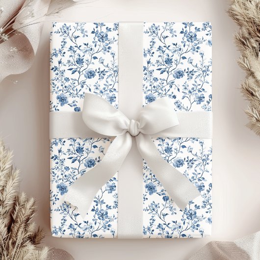 Elegant Blue & White Floral Toile Botanical Cadeaupapier