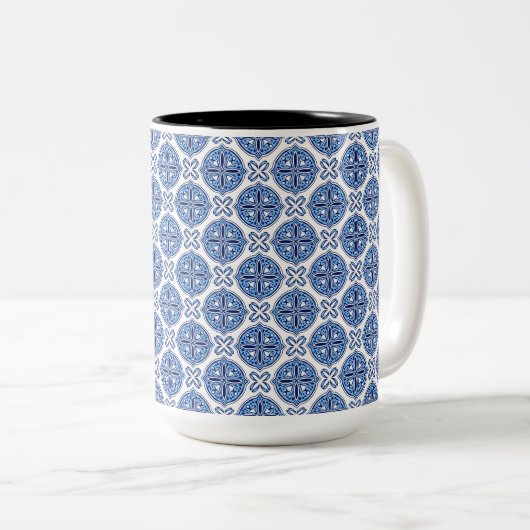 Elegant blue& white Moroccan  pattern  Tweekleurige Koffiemok (Voorkant rechts)