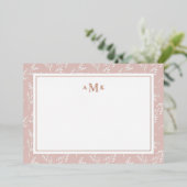 Elegant Blush Botanical Monogramed Folie Note Card Folie Feestdagenkaart (Staand Voorkant)