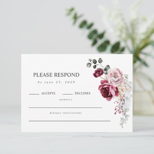 Elegant Blush & Bourgondië Bloemen QR Code RSVP Kaartje (Staand voorkant)