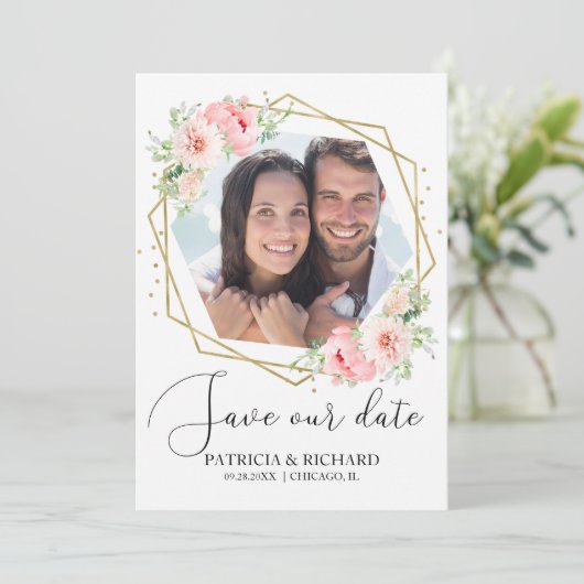 Elegant Blush Floral Photo Wedding Save the Date Kaart (Staand voorkant)
