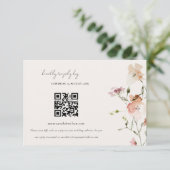 Elegant Blush Meadow Floral Wedding RSVP QR Code Informatiekaartje (Staand voorkant)