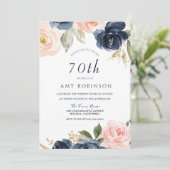 Elegant Blush & Navy Floral 70th Birthday Party Kaart (Staand voorkant)