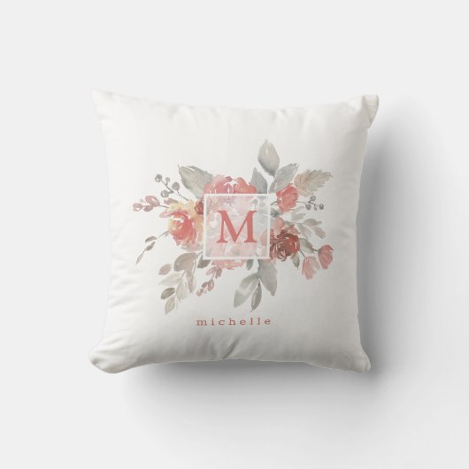 Elegant Blush Pink Bloemmonogram Kussen (Voorkant)