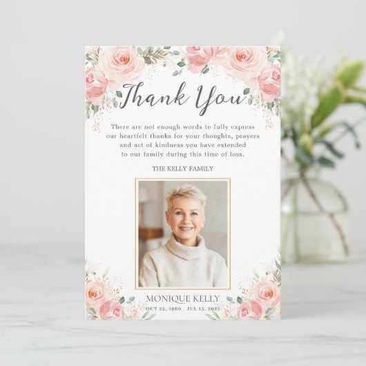 Elegant Blush Pink Floral Foto Funeral Memorial Bedankkaart (Staand voorkant)