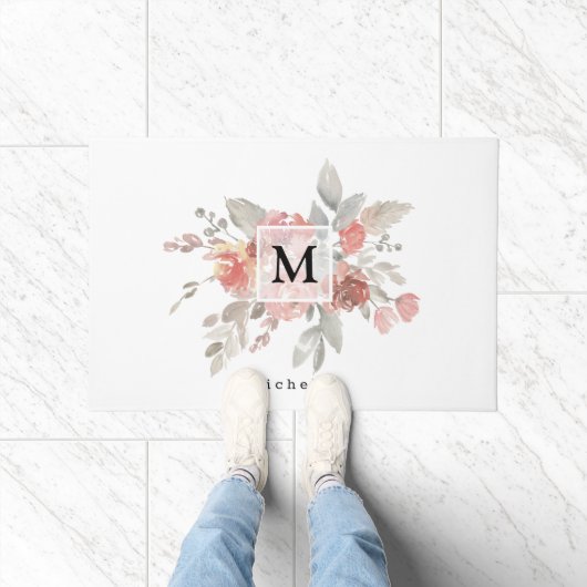 Elegant Blush Pink Floral Waterverf Monogram Deurmat (Binnen)