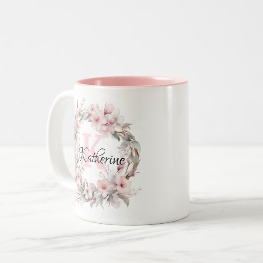 Elegant Blush Pink Floral Waterverf Monogram Naam Tweekleurige Koffiemok (Voorkant links)