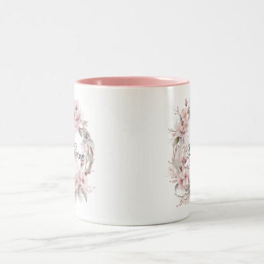 Elegant Blush Pink Floral Waterverf Monogram Naam Tweekleurige Koffiemok (Center)