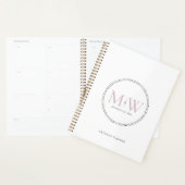 Elegant Blush Pink Monogram Weddenschap Planner (Display)