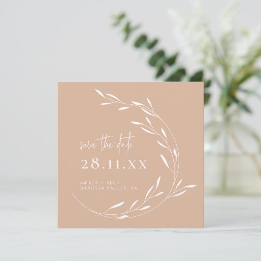 Elegant Blush Pink Wreater Square Save the Date (Staand voorkant)