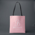 Elegant Blush Roze Gepersonaliseerde Bridesmaid Tote Bag<br><div class="desc">Elegant Blush Pink Personalized Bridesmaid Gifts met gepersonaliseerd monogram in elegante stijl van het calligrafische doopvont met de naam en de titel van de bruidsmeisje in klassieke stijl van het serif doopvont. Ook perfect voor Maid of Honor, Bloemenmeisje, moeder van de Bride en nog veel meer.</div>