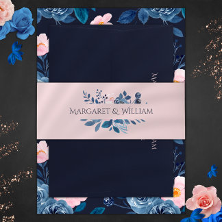 Elegant Blush Roze & Navy Blauw Bloemen Bruiloft Uitnodigingen Wikkel
