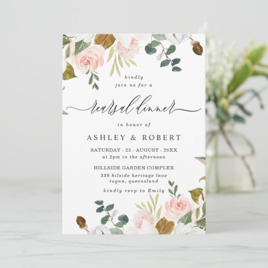 Elegant Blush & White Floral Rehearsal Dinner Kaart (Staand voorkant)