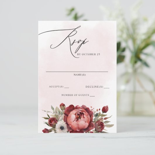 Elegant Boho Bourgondië Blush Bloemen Bruiloft RSVP Kaartje (Staand voorkant)