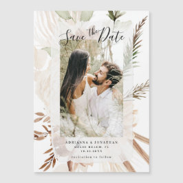 Elegant Boho Floral Pampas Foto slaat de datum op Magnetische Uitnodiging