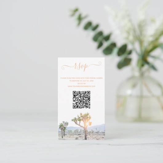 Elegant Boho Greenery Joshua Tree QR Code Weddensc Informatiekaartje (Staand voorkant)