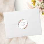 Elegant Boho Wildflower Wedding Ronde Sticker<br><div class="desc">Leg de essentie van chique,  op boho geïnspireerde vormgeving vast met boeiende moody-aardetinten en prachtige bloemenelementen. Pas het moeiteloos aan met uw persoonlijke gegevens.</div>