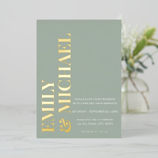 Elegant Bold Typography Sage Green Minimal Wedding Folie Uitnodiging (Staand Voorkant)