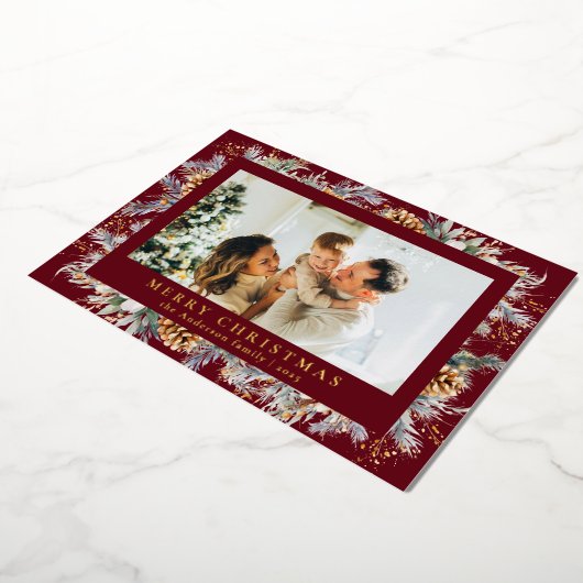 Elegant Botanical Foliage | Red Merry Christmas Folie Feestdagenkaart (Gedraaid)