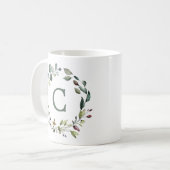 Elegant Botanical Greenery Wreaty Monogram Koffiemok (Voorkant links)