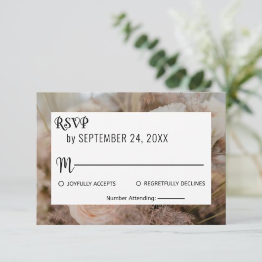 Elegant Botanisch Boeket Rozen Bloemenbruiloft RSVP Kaartje (Staand voorkant)