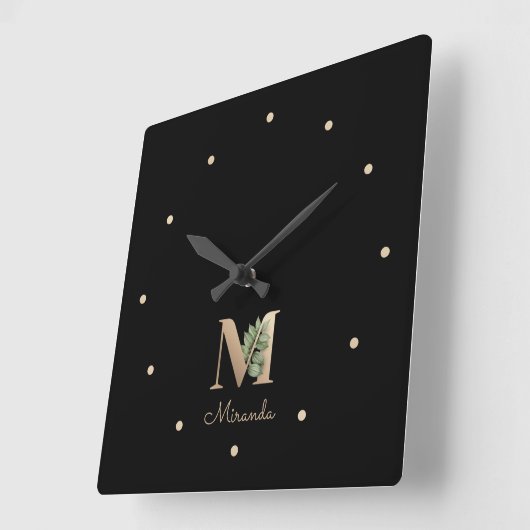 Elegant Botanisch Monogram Letter M Vierkante Klok (Hoek)