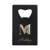 Elegant Botanische monogram Gold Letter M Creditkaart Flessenopener (Voorkant)