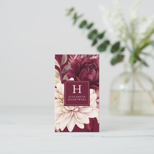 Elegant Bourgogne Ivoor Waterverf Bloemenmonogram Visitekaartje (Staand voorkant)