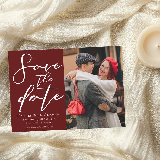 Elegant Bourgondisch Script Paar Foto Save The Date