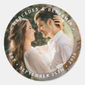 Elegant Bride Groom Modern Foto Name Date Weddensc Ronde Sticker (Voorkant)