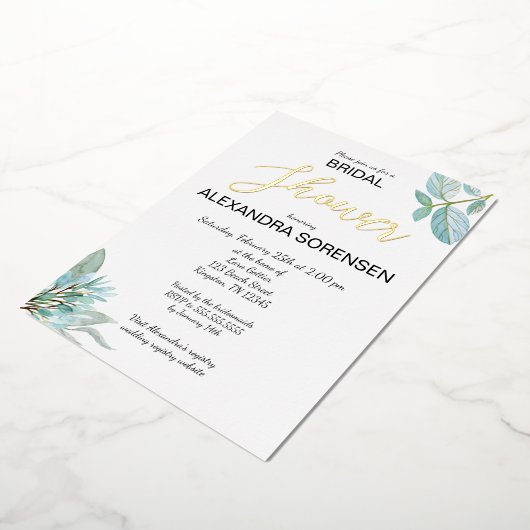 Elegant Bride Sage en Gold Shower Folie Folie Uitnodiging (Gedraaid)
