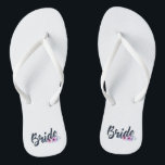 Elegant Bride Wedding Calligrafie | Teenslippers<br><div class="desc">Voor verdere aanpassing, te klikken gelieve de knoop "aanpassen"en ons ontwerphulpmiddel te gebruiken om deze sjabloon te wijzigen. Als de opties beschikbaar zijn, kunt u tekst en afbeelding veranderen door eenvoudig op "te klikken geef/verwijder Tekst of Afbeelding hier"uit en voeg uw toe. Als u wilt dat dit ontwerp aan een...</div>