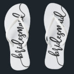 Elegant Bridesmaid Wedding Calligraphy Teenslipper Teenslippers<br><div class="desc">Voor verdere aanpassing, te klikken gelieve de knoop "aanpassen"en ons ontwerphulpmiddel te gebruiken om deze sjabloon te wijzigen. Als de opties beschikbaar zijn, kunt u tekst en afbeelding veranderen door eenvoudig op "te klikken geef/verwijder Tekst of Afbeelding hier"uit en voeg uw toe. Als u wilt dat dit ontwerp aan een...</div>