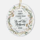 Elegant Bronze Greenery First Kersthuwelijk Keramisch Ornament (Links)