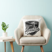 Elegant Brooklyn Schild en Swoosh Design Kussen (Stoel)