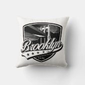 Elegant Brooklyn Schild en Swoosh Design Kussen (Achterkant)