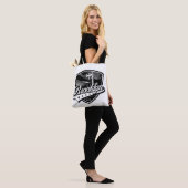 Elegant Brooklyn Schild en Swoosh Design Tote Bag (Op model)