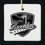 Elegant Brooklyn Shield en Swoosh Design Keramisch Ornament<br><div class="desc">Elegant Brooklyn Shield en Swoosh Design,  een van de oudste wijken van New York gemaakt door Edward Eksi</div>