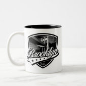 Elegant Brooklyn swoosh logo ontwerp Tweekleurige Koffiemok (Links)