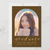 Elegant Brown Arch Gold Script Foto Afstuderen Aankondiging (Voorkant)